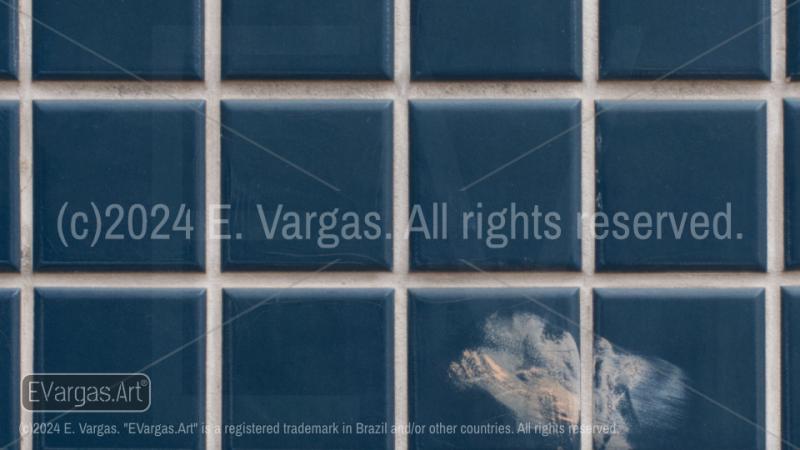 close-up of a decorated street wall, squares, blue, white, street, outdoors, daylight, zoom